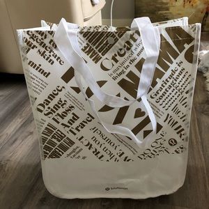 Medium lululemon bags